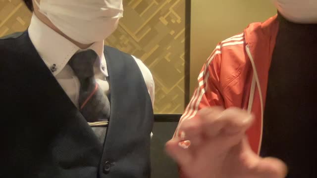 稼ぐことと顧客満足、両方を考えるの映像